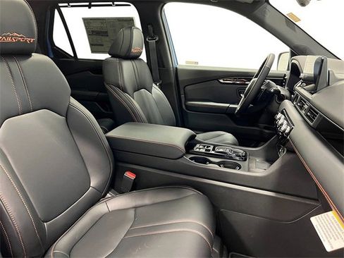 New 2025 Honda Pilot TrailSport image 39