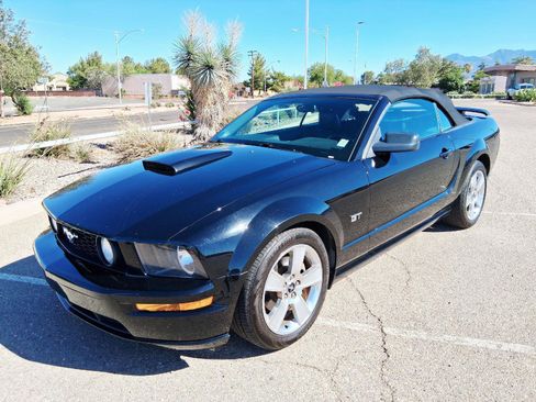 Used 2007 Ford Mustang GT RWD image 12