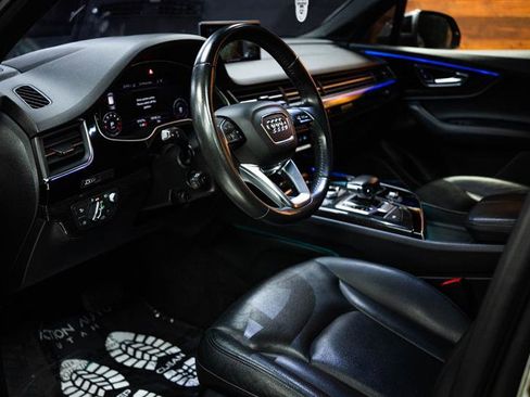 Used 2018 Audi Q7 3.0T Prestige image 9