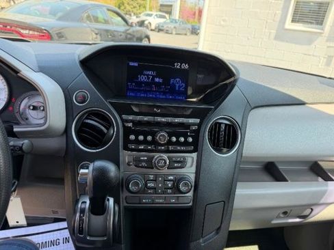 Used 2015 Honda Pilot LX image 27