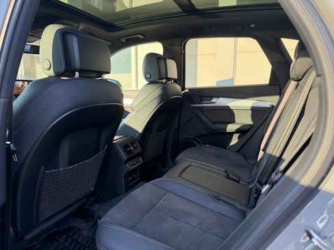 Used 2021 Audi SQ5 Prestige AWD/4WD image 6