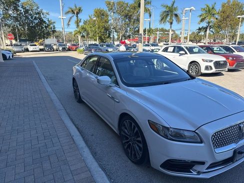 Used 2019 Lincoln Continental Reserve image 2