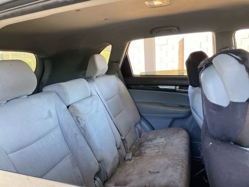 Used 2013 Kia Sorento LX image 6