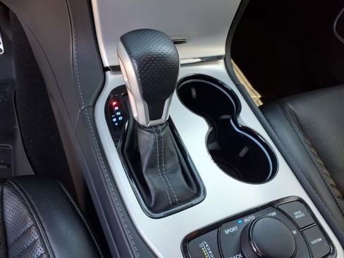 Used 2020 Jeep Grand Cherokee Trackhawk image 32