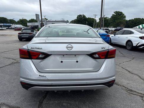 Used 2024 Nissan Altima 2.5 SV FWD image 4