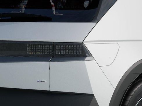 New 2025 Hyundai Ioniq 5 SEL image 10