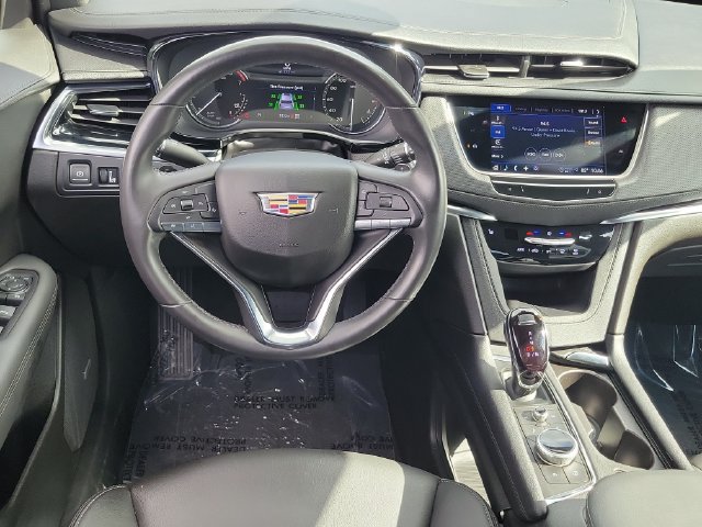 Certified 2024 Cadillac XT6 Luxury AWD/4WD image 18