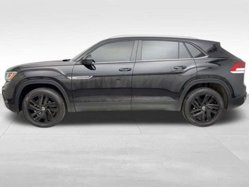 Used 2023 Volkswagen Atlas Cross Sport SE w/ Black Wheel Package image 5