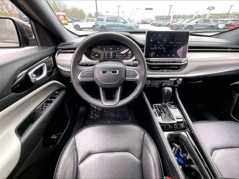 Used 2024 Jeep Compass Limited AWD/4WD image 16