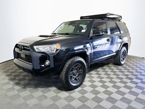 Certified 2021 Toyota 4Runner Venture w/ Moonroof Package AWD/4WD image 4