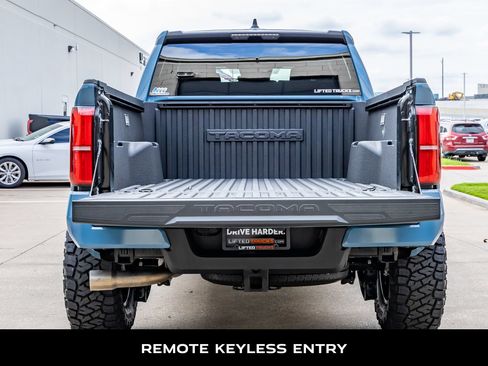 Used 2026 Toyota Tacoma TRD Sport AWD/4WD image 9