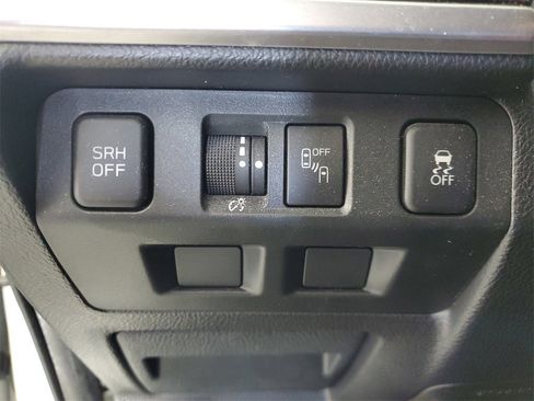 Used 2018 Subaru Forester 2.5i Premium w/ Popular Package #2 image 10