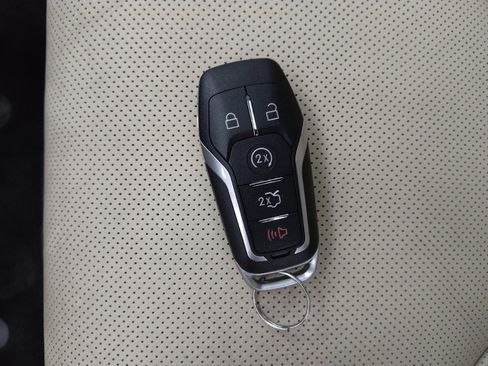 Used 2015 Lincoln MKC FWD w/ Equipment Group 102A Reserve image 32