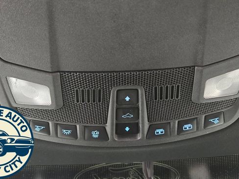 Used 2016 Ford F150 XLT w/ Equipment Group 302A Luxury AWD/4WD image 23