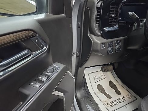 Used 2023 Chevrolet Silverado 1500 LT w/ Z71 Off-Road Package image 27