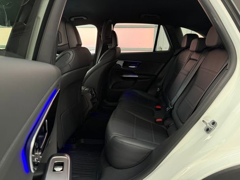 Used 2023 Mercedes-Benz GLC 300 image 12