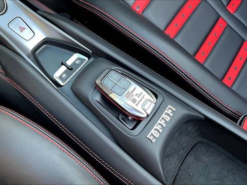 Used 2022 Ferrari F8 Tributo RWD image 29