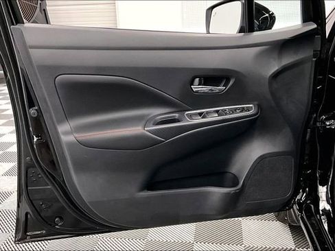 New 2025 Nissan Versa SR w/ Trunk Package image 29