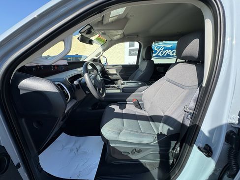 Used 2025 Ford Expedition Max Active RWD image 12