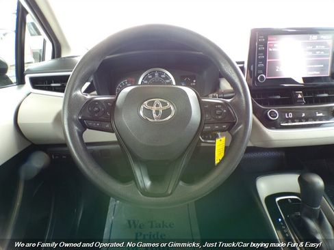 Used 2020 Toyota Corolla LE w/ Carpet Mat Package (TMS) image 12