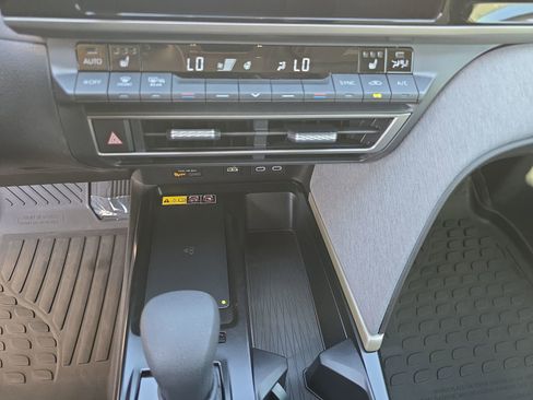 Used 2026 Toyota Camry LE w/ Convenience Package FWD image 23