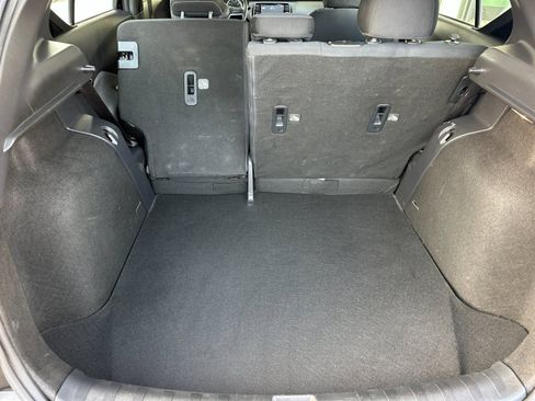 Used 2019 Nissan Kicks S image 16