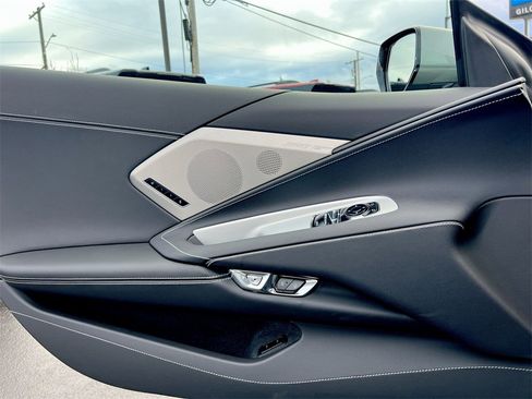 Used 2023 Chevrolet Corvette Stingray Preferred Cpe w/ Z51 Performance Package image 19