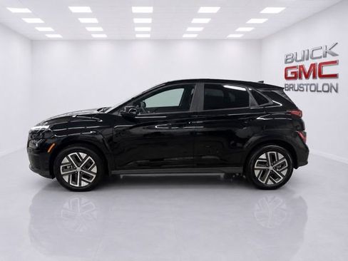 Used 2023 Hyundai Kona SE FWD image 5