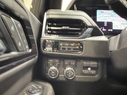 Used 2025 GMC Yukon AT4 Ultimate AWD/4WD image 26