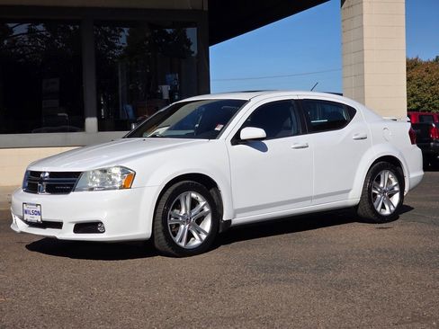 Used 2011 Dodge Avenger Heat image 1
