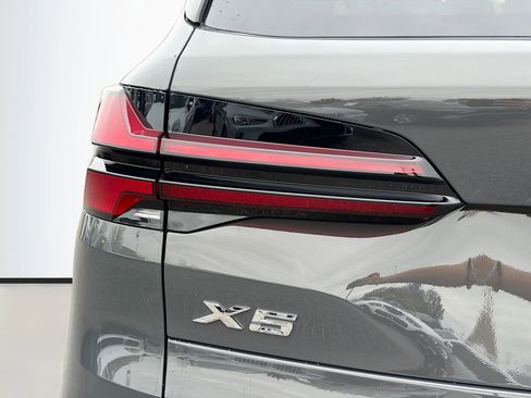 New 2026 BMW X5 xDrive50e image 11