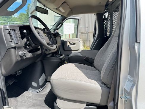 New 2025 Chevrolet Express 2500 Work Van w/ Driver Convenience Package image 9
