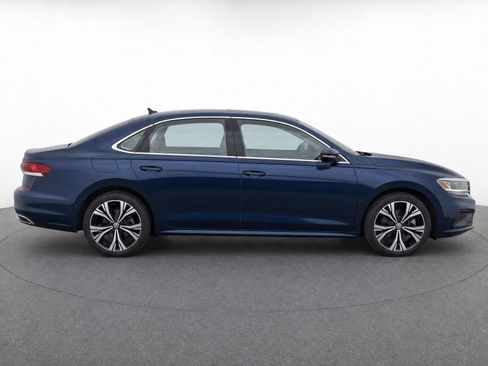 Used 2021 Volkswagen Passat 2.0T SE FWD image 8