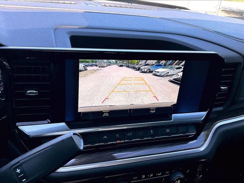 Used 2024 Chevrolet Silverado 1500 LT AWD/4WD image 25