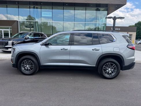 Used 2025 GMC Acadia Elevation FWD image 5