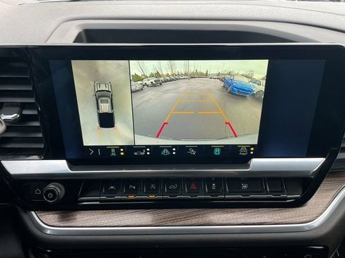 Used 2022 Chevrolet Silverado 1500 LT w/ Safety Package image 22