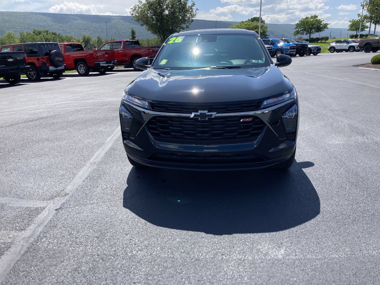 New 2026 Chevrolet Trax RS w/ Sunroof Package FWD image 2
