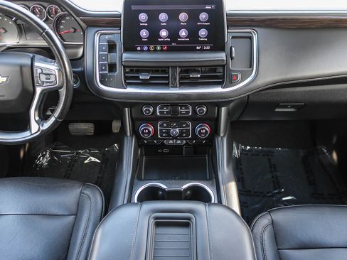 Used 2021 Chevrolet Suburban LT image 13