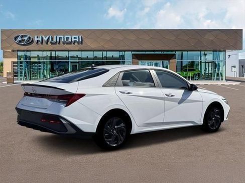 New 2026 Hyundai Elantra Sport image 8