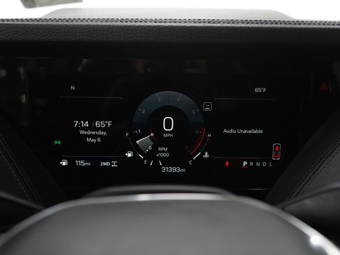 Used 2025 GMC Yukon XL Denali AWD/4WD image 29