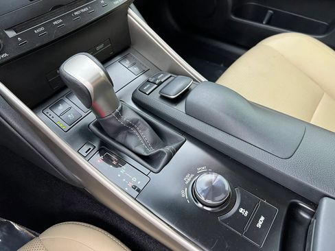 Used 2014 Lexus IS 250 AWD w/ Navigation Package image 18