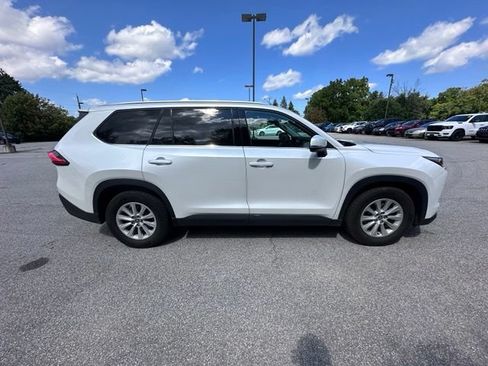 Used 2024 Toyota Grand Highlander AWD Hybrid image 2