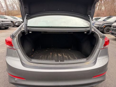 Used 2018 Hyundai Elantra SE FWD image 26