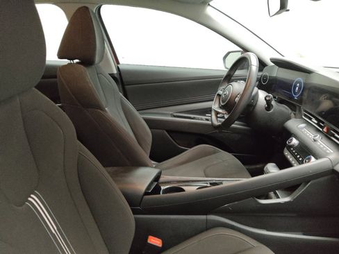 Used 2023 Hyundai Elantra SEL w/ Convenience Package FWD image 21