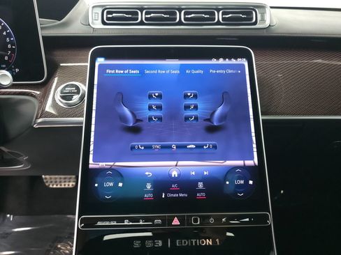 Used 2024 Mercedes-Benz S 63 AMG S w/ Carbon Fiber Exterior Package image 18