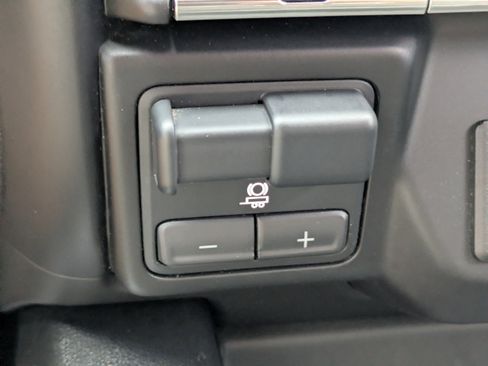 Used 2021 Chevrolet Silverado 1500 LT Trail Boss image 25