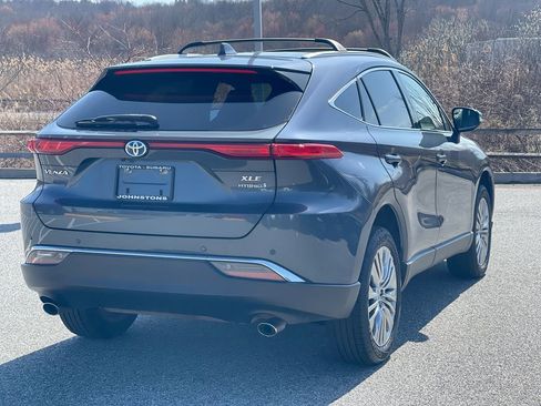 Certified 2021 Toyota Venza XLE w/ Softex Package AWD/4WD image 15