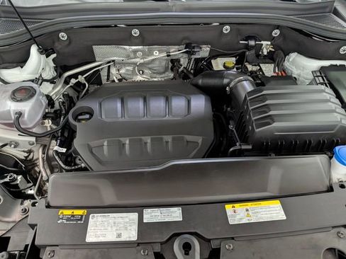 Used 2025 Volkswagen Atlas SE AWD/4WD image 29
