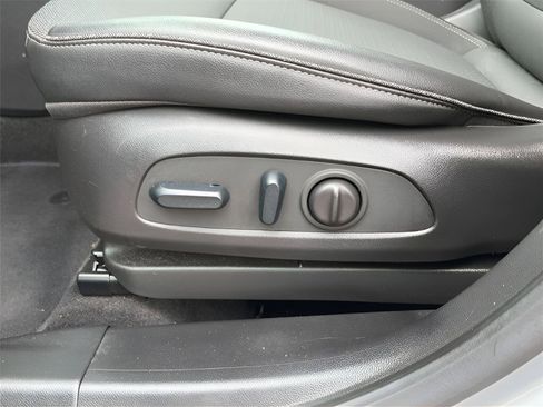 Used 2023 Buick Encore GX Select w/ Safety Package II FWD image 22
