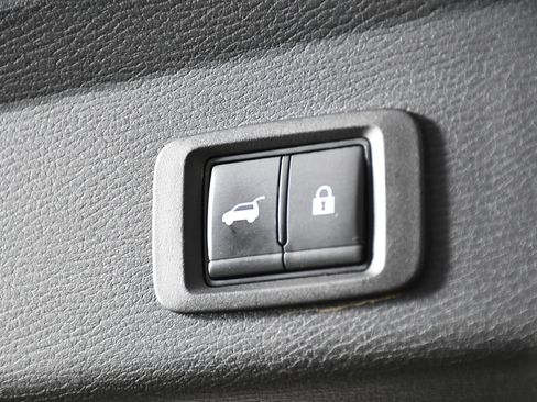 Used 2023 Mitsubishi Outlander SE image 49